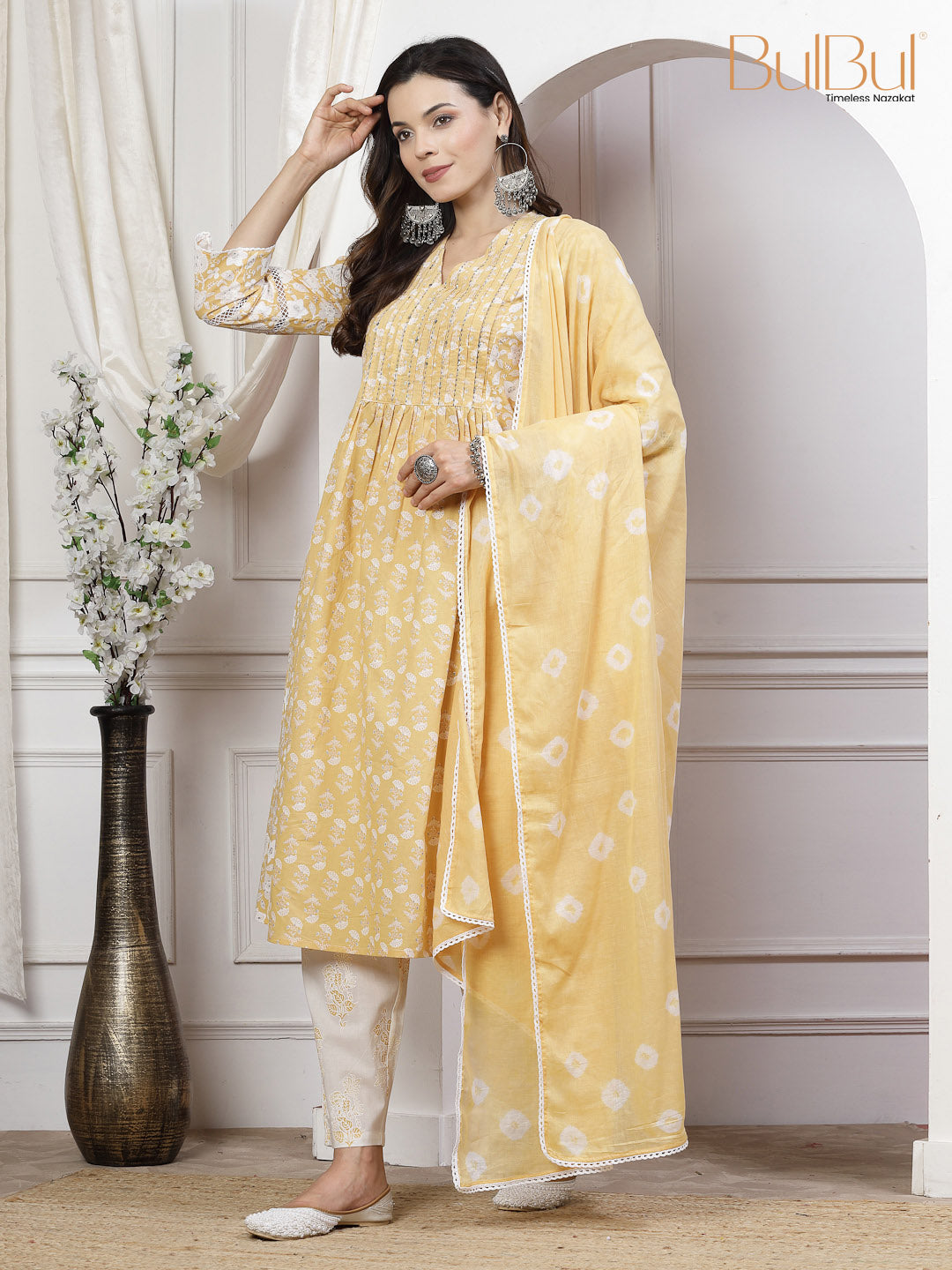 Sia Off White Kurta Set with Dupatta