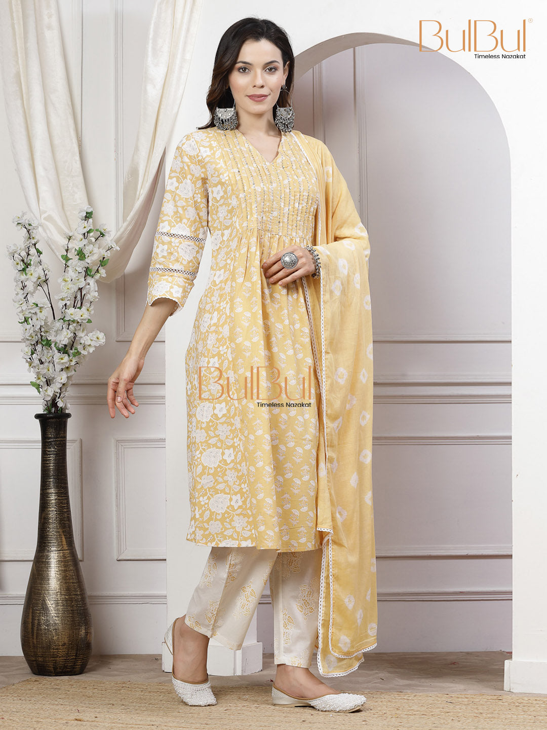 Sia Off White Kurta Set with Dupatta