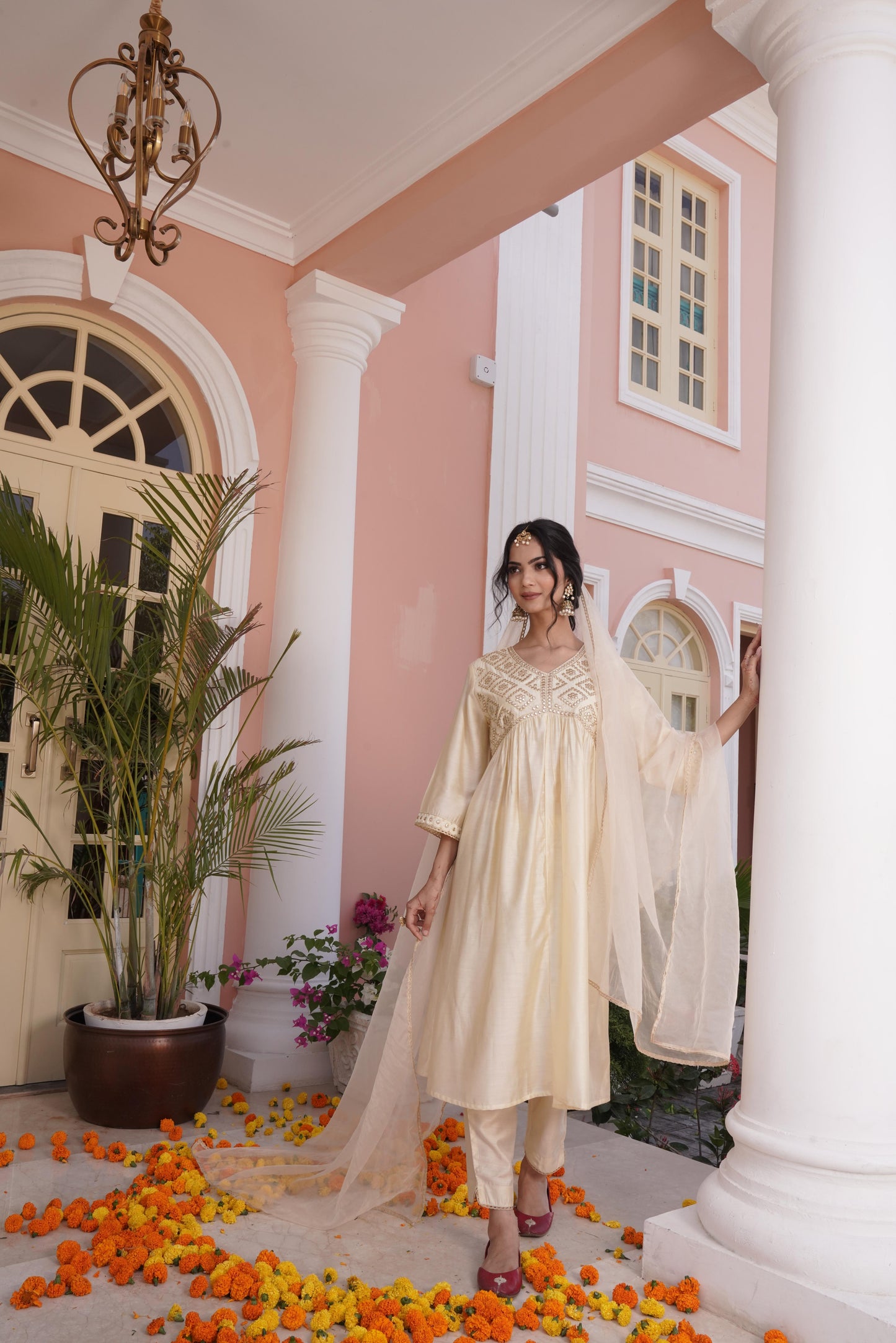 Falak Off white Kurta Set with Dupatta