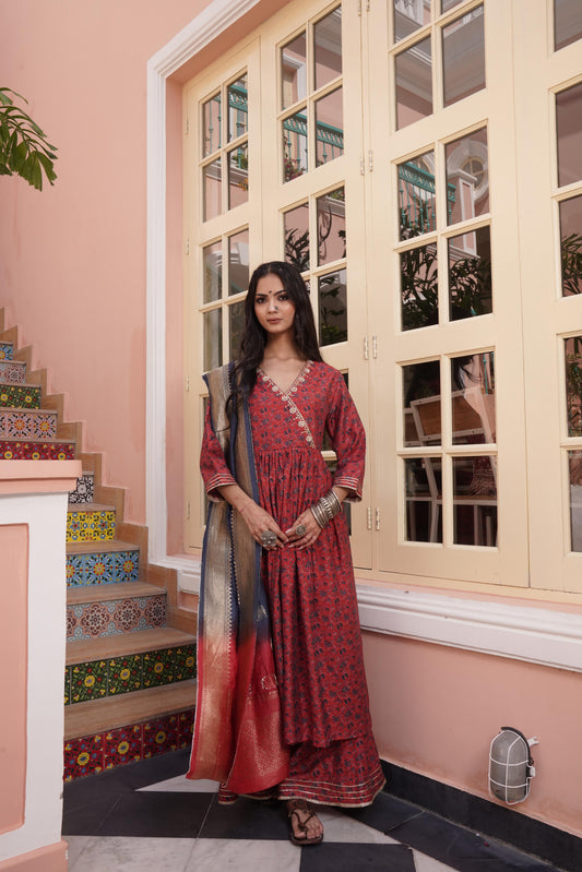 Inayat Red Kurta Set with Dupatta